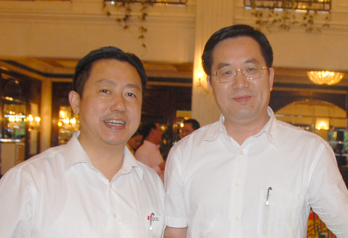 中央政治局常委、國(guó)務(wù)院副總理丁薛祥與周海江合影